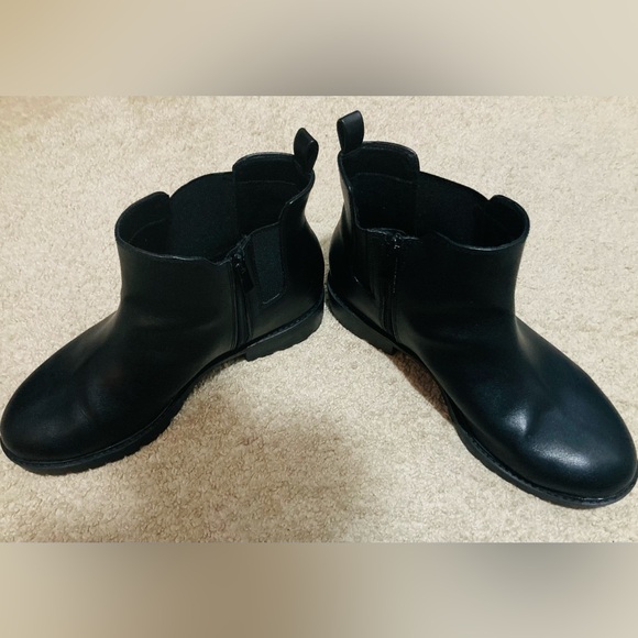 Torrid Chelsea Lug Bootie size 11.5WW - Picture 2 of 7